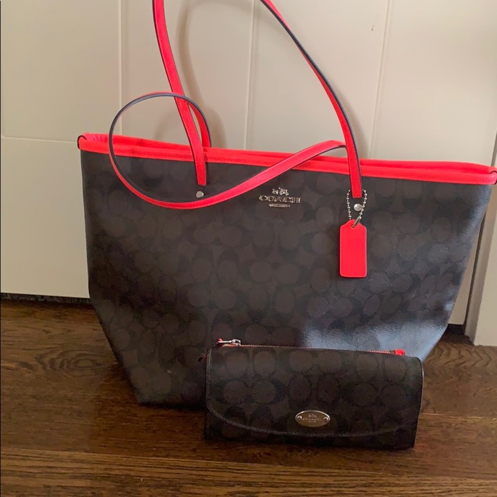 Coach tote and matching wallet